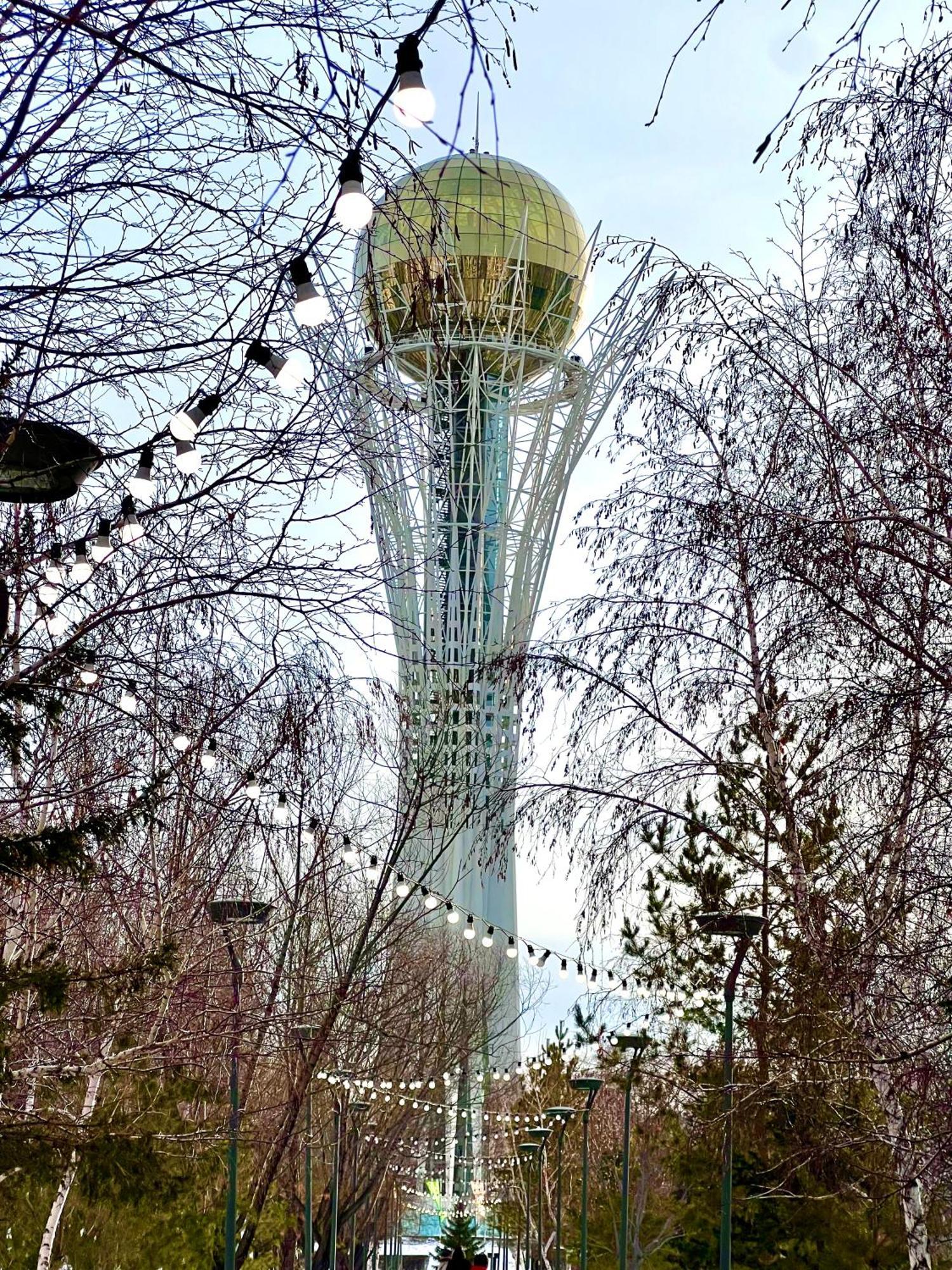 7 Очень Теплая Возле Байтерека Квартира Для 1-4 Человек Astana Zewnętrze zdjęcie